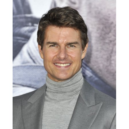 Tom Cruise At Arrivals For Oblivion Premiere Canvas Art - (16 x 20)